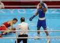 El boxeador cubano Roniel Iglesias (d), durante los Juegos Olímpicos de Tokio. Foto: Roberto Morejón / Jit / Archivo.