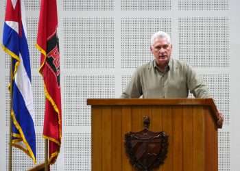 Díaz-Canel durante el II pleno del PCC. Foto: presidencia.gob.cu