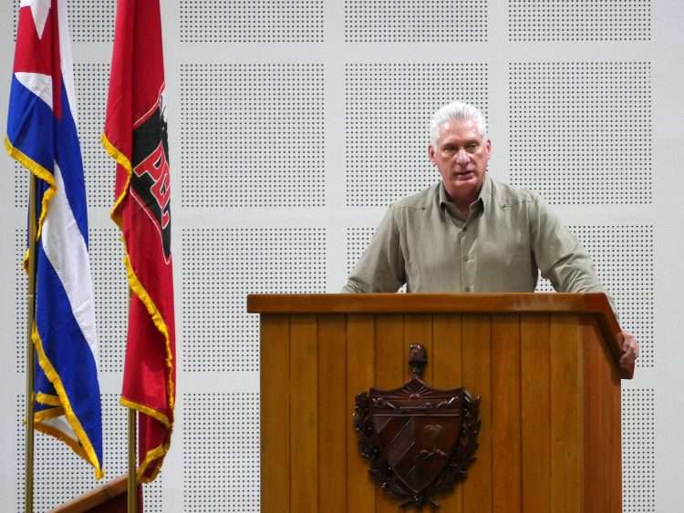 Díaz-Canel durante el II pleno del PCC. Foto: presidencia.gob.cu