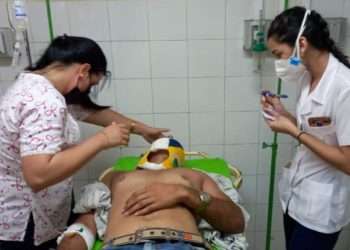 Los lesionados reciben atención médica en el Hospital Camilo Cienfuegos de Sancti Spíritus. Foto: Escambray/Yoan Pérez.