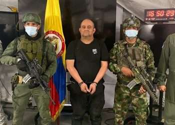 El narco Dairo Antonio Úsuga, alias "Otoniel", capturado por fuerzas colombianas en la selva. Foto: Style heavens.