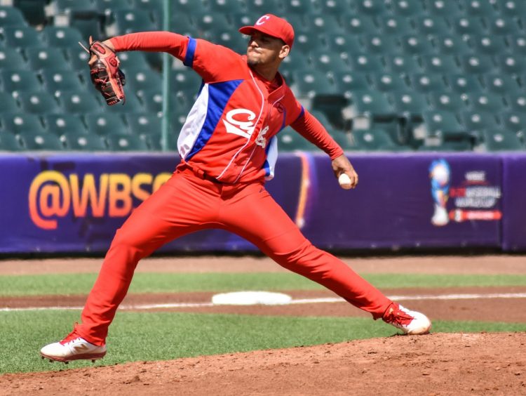 Cuba ha perdido a buena parte de sus principales talentos en el béisbol durante los últimos años y corre el riesgo de ver partir a muchos más si no cambian cosas. Foto: Tomada de WBSC.