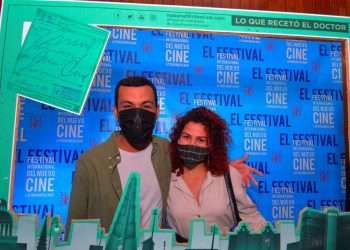 Jóvenes asisten a la primera parte del 42 Festival de Cine de La Habana en diciembre de 2020. Foto: habanafilmfestival.com