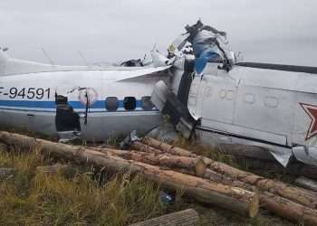 Al menos 16 personas (en su mayoría paracaidistas) fallecieron en un accidente aéreo en Rusia. Foto: Tomada del diario AS.