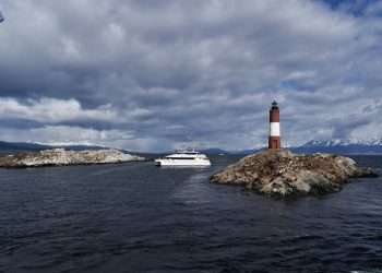 Una vista del Faro Les Eclaireurs, en Ushuaia. Foto: Lez.