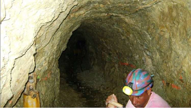 Entrada a una galería en la veta El Limón Nuevo, sistema de vetas Jacinto, en Camagüey. Foto: Empresa Geominera de Camagüey, vía Cubadebate.