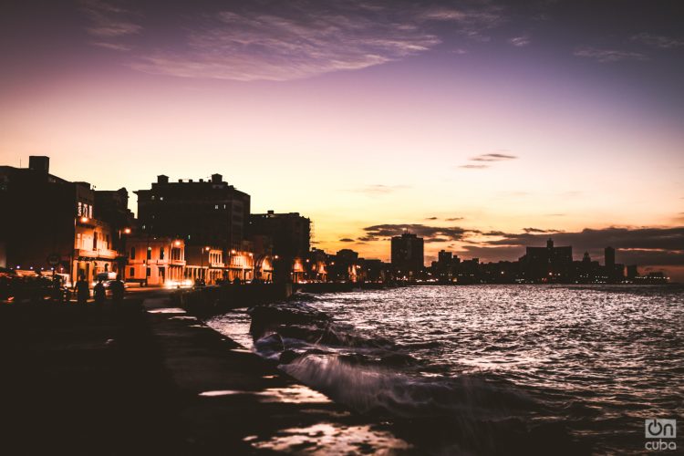 La Habana al atardecer. Foto: Kaloian.