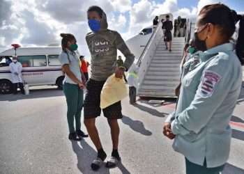 Llegada a La Habana del grupo de 77 ciudadanos cubanos deportados desde México el pasado diciembre.  Foto: Omara García Mederos/ACN.