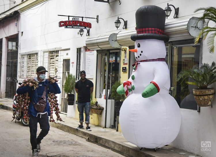 Una calle habanera este diciembre. Foto: Kaloian Santos Cabrera.