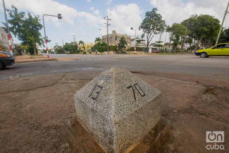 Intersección de las calles 13 y 70, en el municipio de Playa, La Habana. Foto: Otmaro Rodríguez.