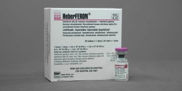 El fármaco cubano HeberFERON, desarrollado por el Centro de Ingeniería Genética y Biotecnología (CIGB). Foto: CIGB / Archivo.