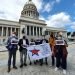 Delegación del Partido de la Izquierda Europea (PIE) frente a la sede del parlamento cubano. Foto: Twitter @eurpeanleft