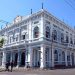 Biblioteca Provincial "Roberto García Valdés", antiguo Liceo de Cienfuegos, de arquitectura ecléctica. Foto: 5 de Septiembre.