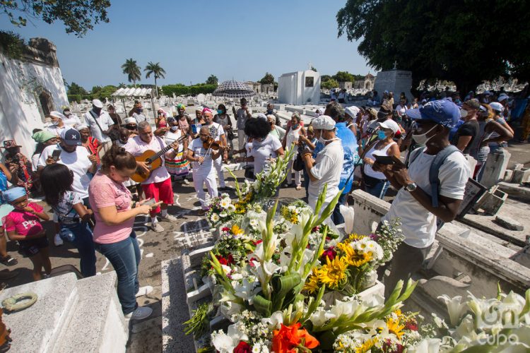 La de Leocadia es la segunda tumba más visitada, después de la Milagrosa, en el campo santo. Foto: Otmaro Rodríguez