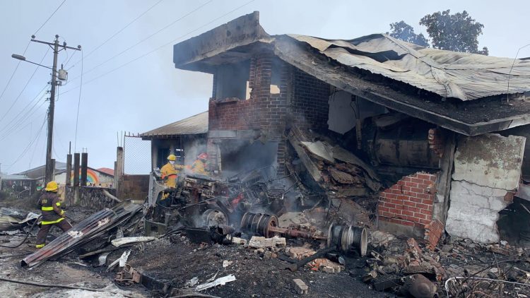 El percance se produjo en el sector de Javín, que pertenece al municipio de Cañar. Foto: Servicio Integrado de Seguridad ECU-911.