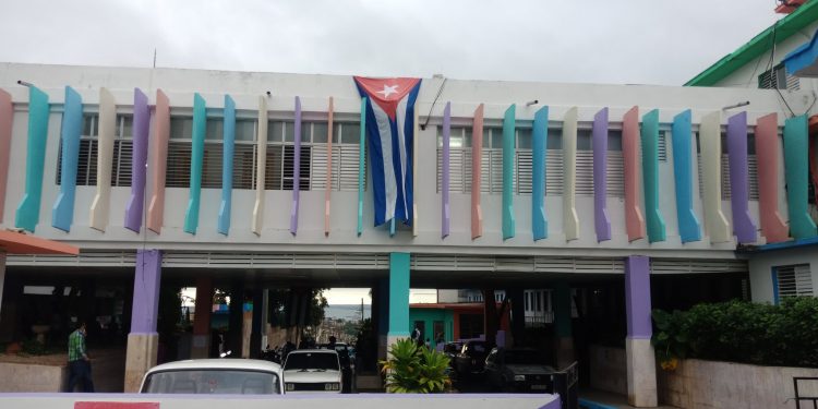 Los niños fueron remitidos al Hospital Pediátrico Eliseo Noel Caamaño, en la cabecera provincial, a donde llegaron con el diagnóstico de obstrucción de las vías respiratorias y ante el cual se le dio seguimiento. Foto: twitter.com/HospitalMtz.