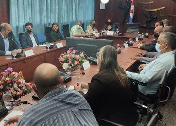 Encuentro de Víctor Montagliani este lunes con el titular del Inder y el presidente del Comité Olímpico Cubano. Foto: cuenta en Twitter de Jit.