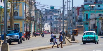 Calle Zanja, en La Habana. Foto: Otmaro Rodríguez.