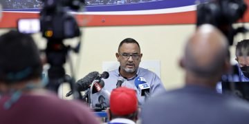 Juan Reynaldo Pérez, nuevo presidente de la Federación Cubana de Béisbol. Foto: Ernesto Mastrascusa / EFE.
