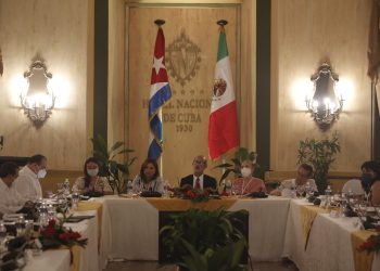 La delegación mexicana, como ya hiciera López Obrador, se pronunció en contra “el bloqueo económico, comercial y financiero” de EEUU a Cuba y pidió “poner fin a esa política que causa sufrimiento y daños cuantiosos e injustificables al pueblo cubano”. Foto: Asamblea Nacional del Poder Popular.