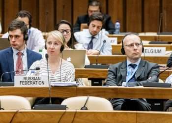 Boris Bondarev, diplomático de la misión de Moscu en las oficinas de Naciones Unidas, en Ginebra, Suiza (a la derecha). Foto: MSNBC.