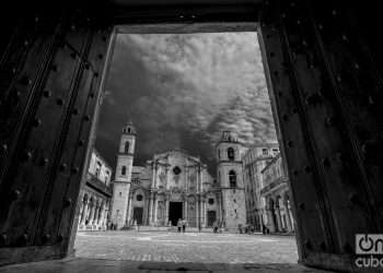 Santísima Metropolitana Iglesia Catedral de La Habana. Foto: Otmaro Rodríguez.