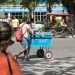 Personas en La Habana, el martes 17 de mayo de 2022, un día después de los anuncios de la Administración Biden sobre cambios en la política hacia Cuba. Foto: Otmaro Rodríguez.