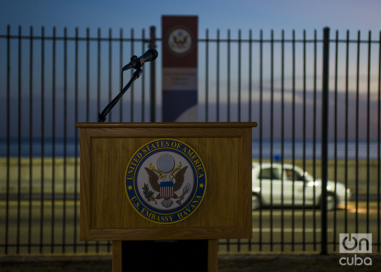 Foto tomada durante la inauguración de la Embajada de EEUU en La Habana, el 14 de agosto de 2015. Foto: Alain Gutiérrez/OnCuba.