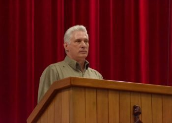 El presidente cubano Miguel Díaz-Canel, en el Encuentro Internacional de Solidaridad con Cuba, en La Habana, el 2 de mayo de 2022. Foto: @PresidenciaCuba / Twitter.