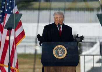 Donald Trump arengando a sus partidarios el 6 de enero. Foto: Financial Times.