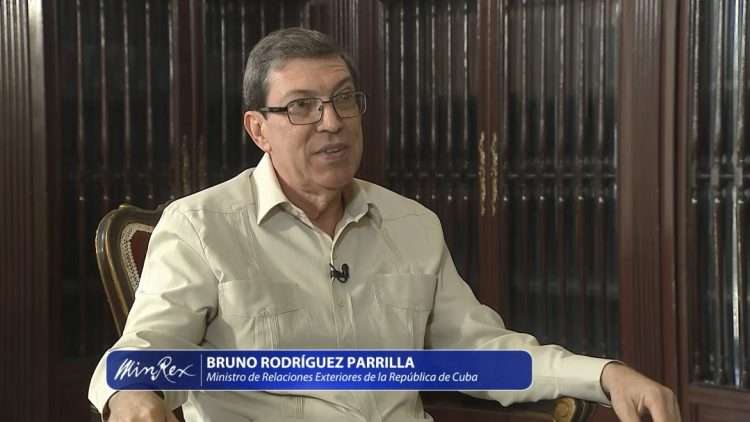 Bruno Rodríguez en entrevista ayer con la televisión cubana. Foto: Minrex.