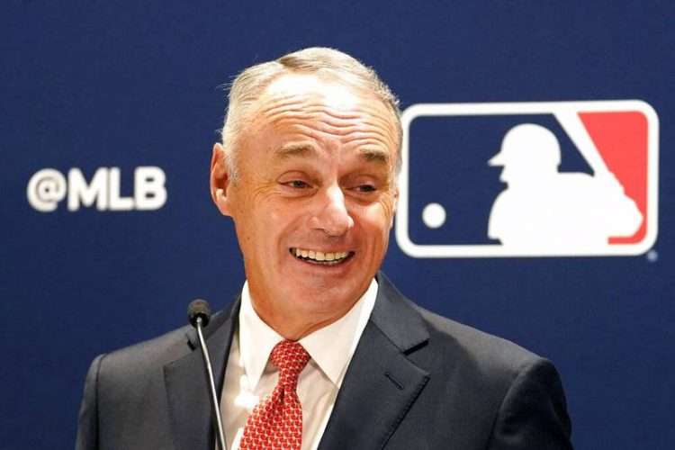 El comisionado de las Grandes Ligas estadounidenses de Béisbol, Rob Manfred. Foto: Tomada de metroworldnews.com / Archivo.