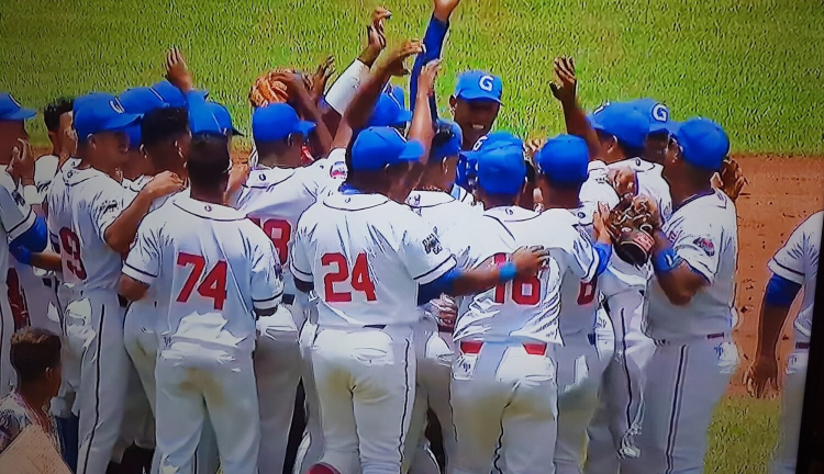 Imagen de archivo de los Alazanes de Granmas, actuales campeones del béisbol cubano. Foto: radiohc.cu / Archivo.