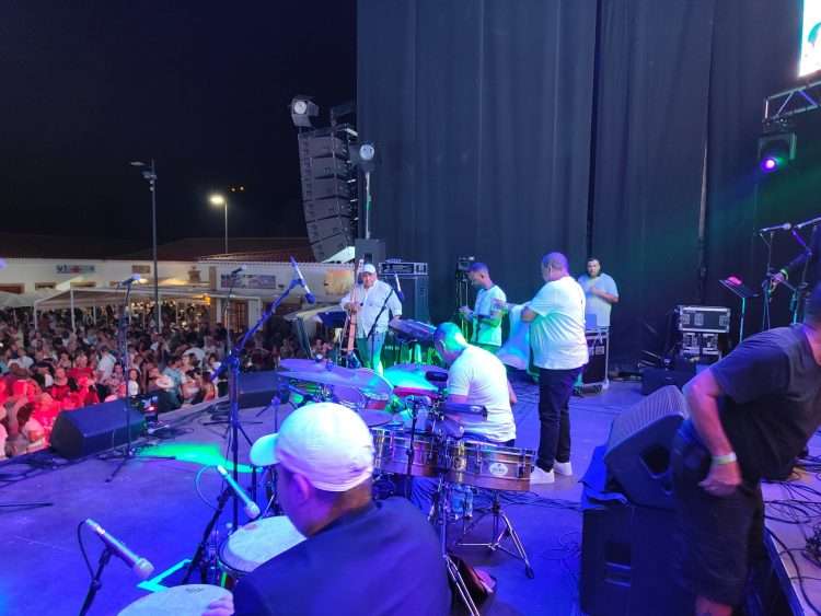 Orquesta Van Van durante el concierto del sábado. Foto: facebook.com/losvanvanoficial