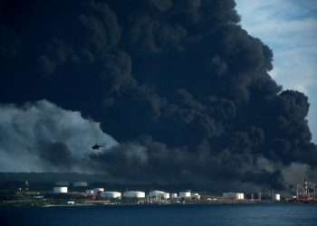 Incendio en la Base de Supertanqueros de Matanzas. Foto: Ricardo López Hevia / Facebook / Archivo.