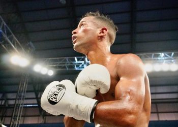 El boxeador cubano Billy Rodríguez en su debut profesional. Foto: Tomada de @bxstrs.