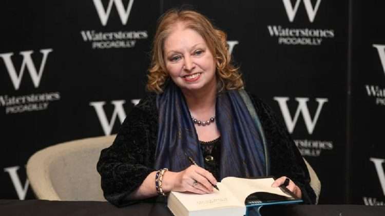 Mantel se alzó con el premio Booker, el más prestigioso de las letras en el Reino Unido, en dos ocasiones, con En la corte del lobo (2009) y su secuela Una reina en el estrado (2012). Foto: rte.ie