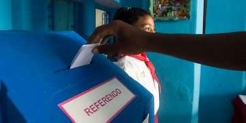 Referendo en Cuba sobre el Código de las Familias, el domingo 25 de septiembre de 2022. Foto: Otmaro Rodríguez.