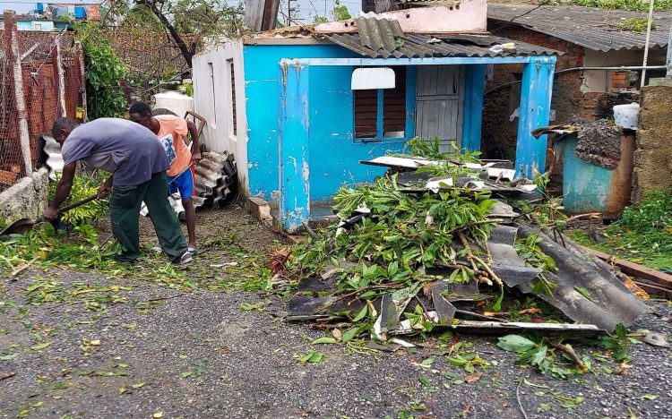 Daños causados por el huracán Ian en una vivienda en Pinar del Río. Foto: Tele Pinar / Archivo.