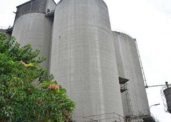 Planta de cemento en Siguaney, Cuba. Foto: Radio Habana Cuba.