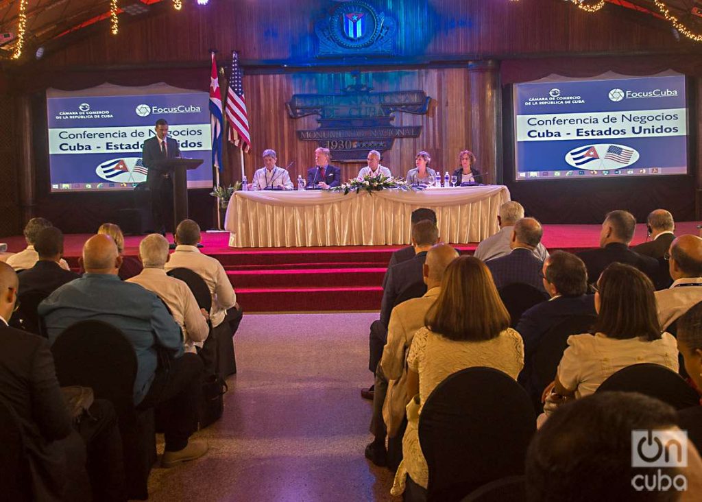 Apertura del foro de negocios entre empresarios de Estados Unidos y Cuba, en el Hotel Nacional, en La Habana, el 26 de octubre de 2022. Foto: Otmaro Rodríguez.