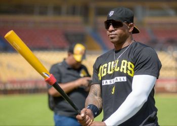 Yoenis Céspedes regresó a los diamantes con las Águilas Cibaeñas en la Liga Dominicana. Foto: Tomada de la página oficial de las Águilas Cibaeñas.