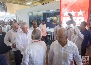 Miguel Diaz-Canel Bermúdez, Presidente de la República de Cuba, visita diferentes pabellones en la FIHAV 2022. Foto: Otmaro Rodríguez