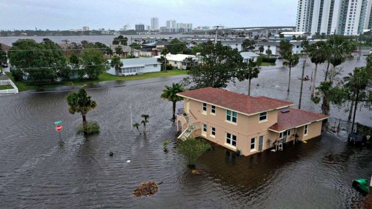 Efectos de Nicole en Orage County, Florida. Foto: ABC.