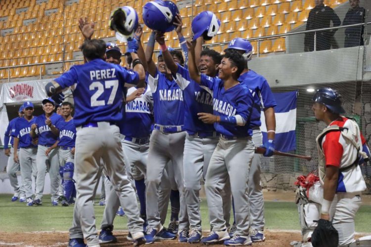 El elenco de la Isla, máximo ganador en estos torneo con ocho cetros en sus vitrinas, enfrentará desde el jueves la ronda de consuelo, que definirá los lugares del siete al nueve. Foto: Insude.