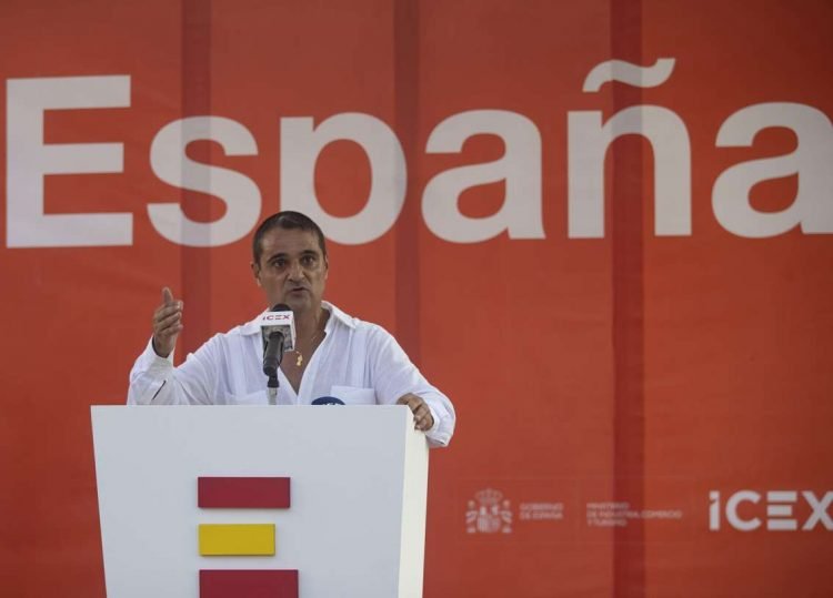 El embajador de España en Cuba, Ángel Martín habla durante la inauguración del pabellón de España en la edición 38 de la Feria Internacional de La Habana Foto: EFE/ Yánder Zamora.