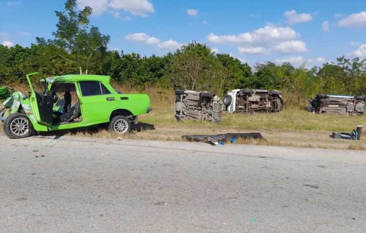 Accidente de tránsito en Sancti Spíritus. Foto: Alexey Mompeller y La Voz de Cabaiguán.