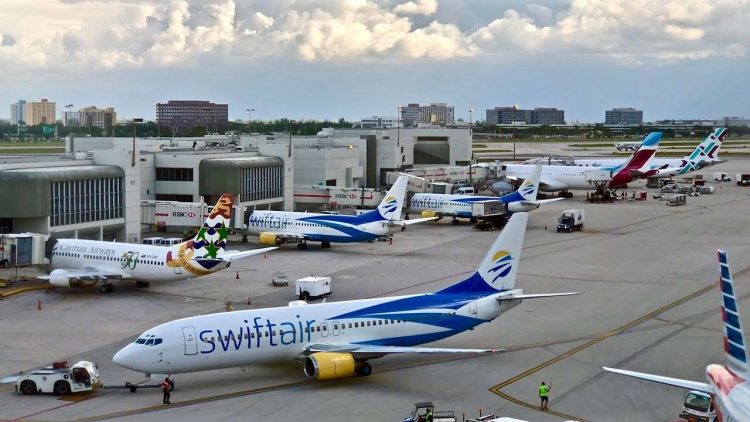 Un Boeing de Swift Air en el aeropuerto de Miami. | Foto: Swift Air.