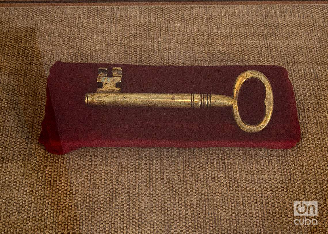 Llave regalada a José Martí por la dirección del colegio venezolano Santa María de Caracas. 1880. Foto: Otmaro Rodríguez.