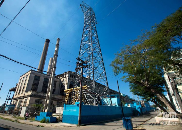 La antigua central termoeléctrica de Tallapiedra. Foto: Otmaro Rodríguez.